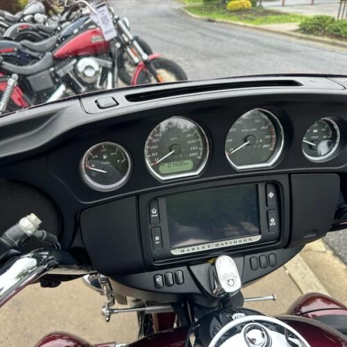 2017 Harley-Davidson® Tri Glide® Ultra Two-Tone Mysterious Red Sunglo/Velocity Red Sunglo thumb 0