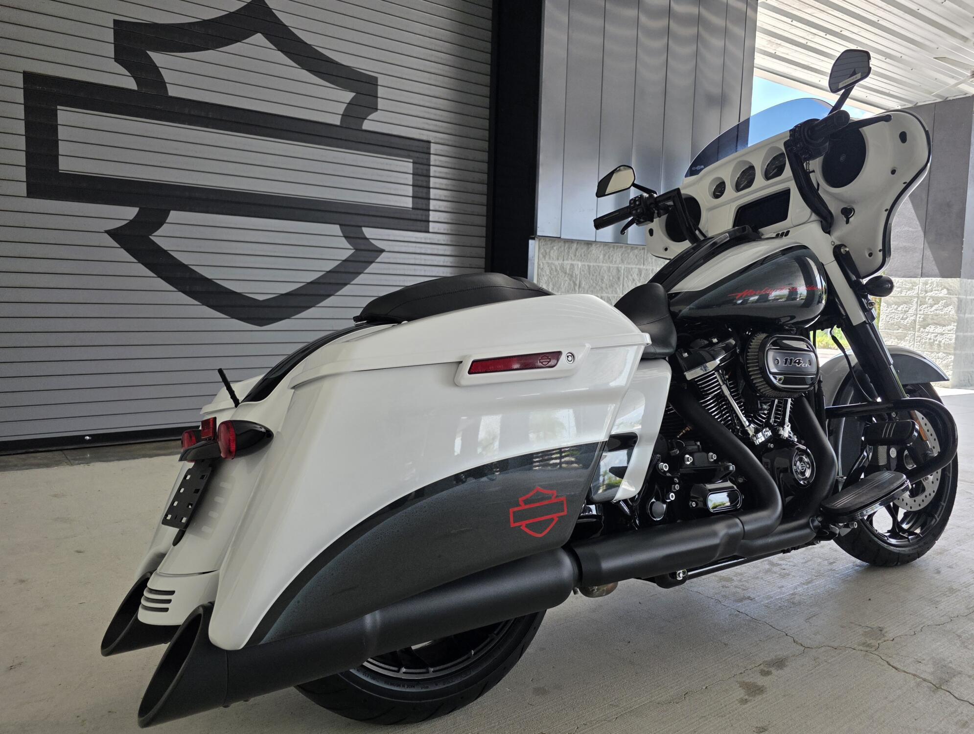 2023 Harley-Davidson® Street Glide® Special CUSTOM PAINT JOB, photo 8