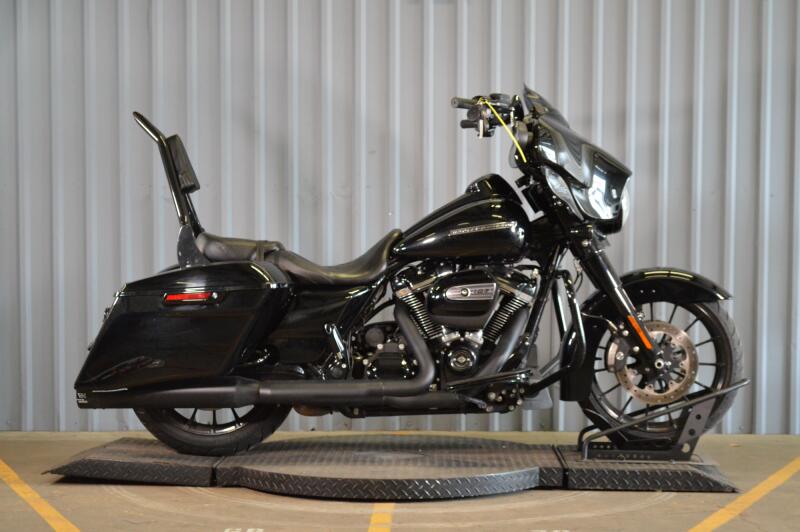 2018 Harley-Davidson<sup>®</sup> Street Glide<sup>®</sup> Special FLHXS