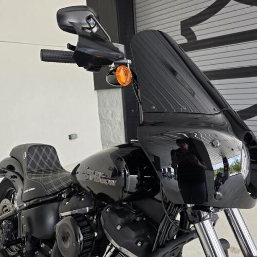 2020 Harley-Davidson® Street Bob® Vivid Black thumb 2