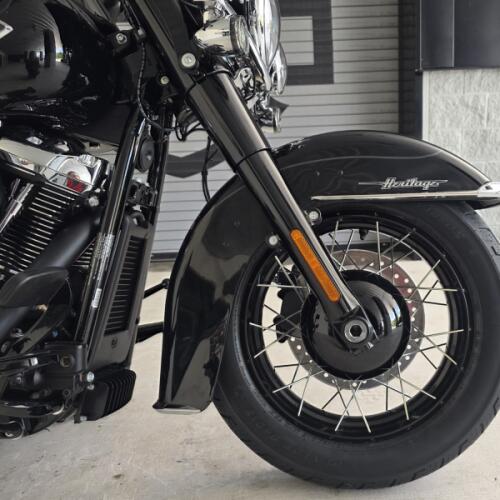 2026 Harley-Davidson® Heritage Classic Vivid Black Black Laced Wheels thumb 1