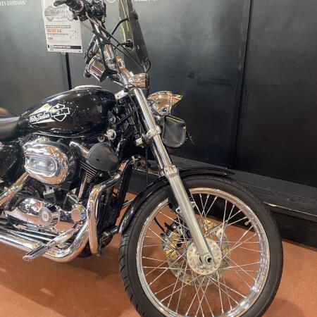2008 Harley-Davidson® 1200 Custom XL1200C thumb 3
