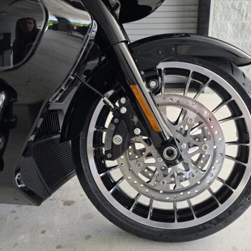 2026 Harley-Davidson® Road Glide Limited Vivid Black Black Trim thumb 1
