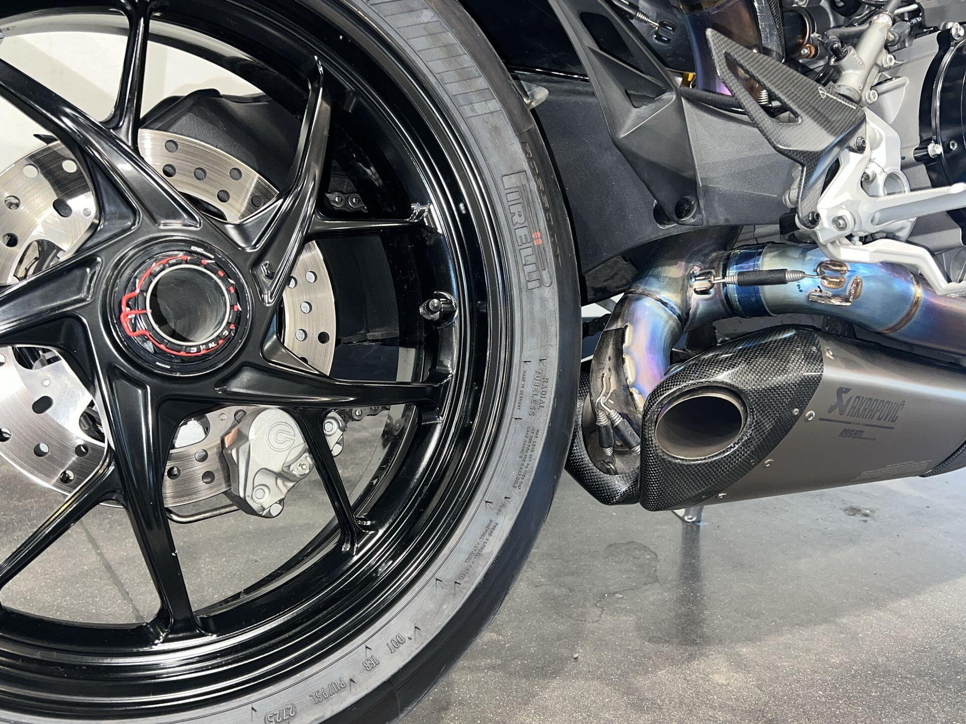 2022 Ducati Streetfighter V2 SFV2, photo 9