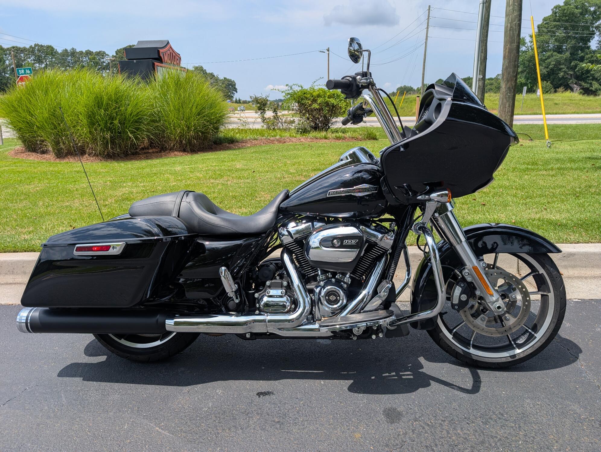 2021 Harley-Davidson® Road Glide® Vivid Black