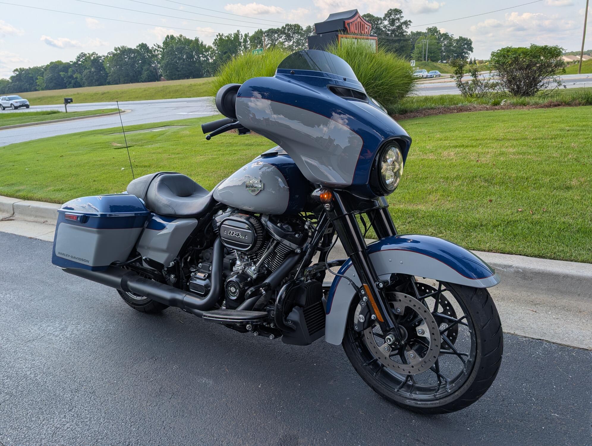 2023 Harley-Davidson® Street Glide® Special, photo 2