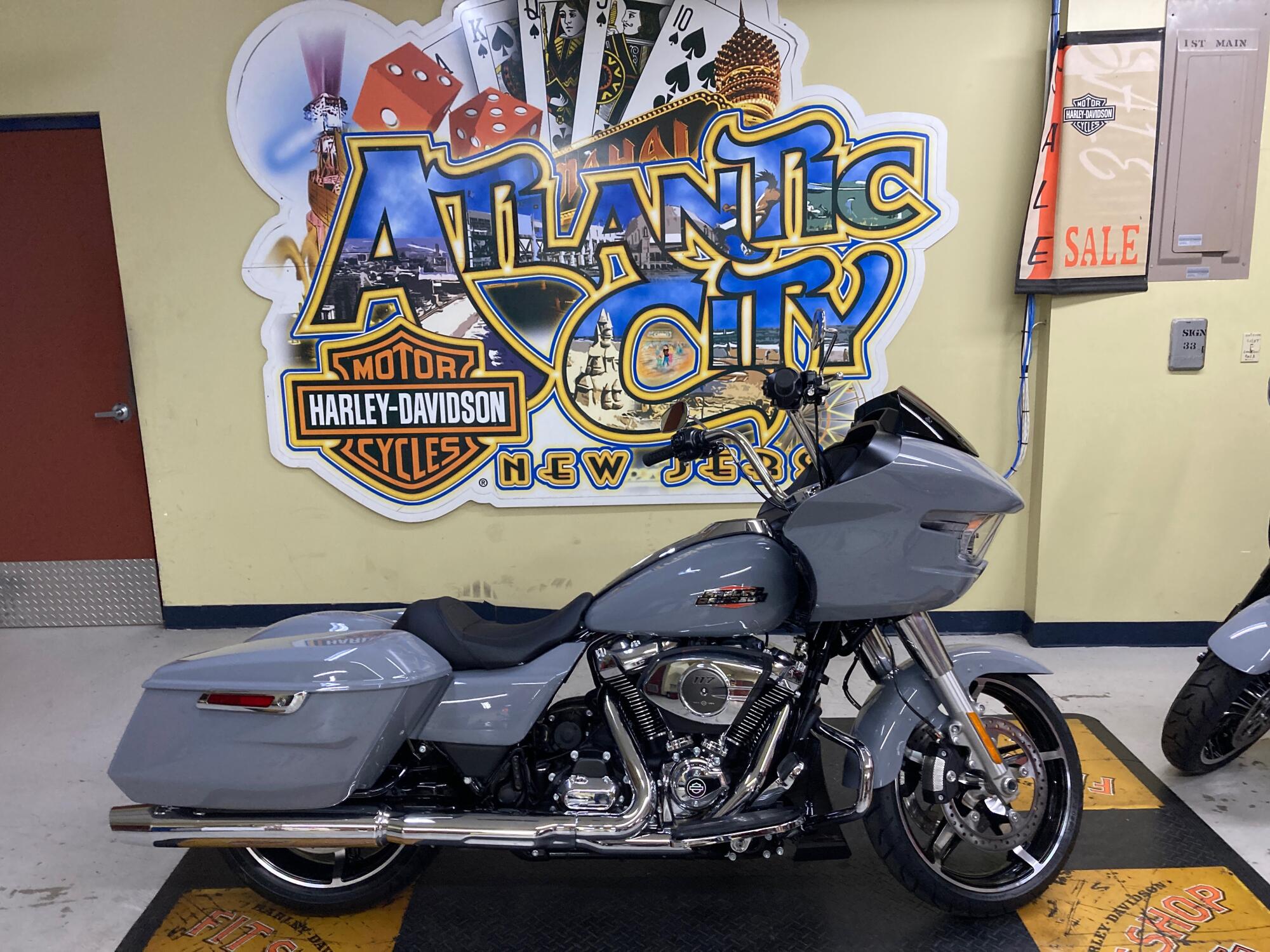 2026 Harley-Davidson® Road Glide® Dark Billiard Gray Chrome Trim FLTRX