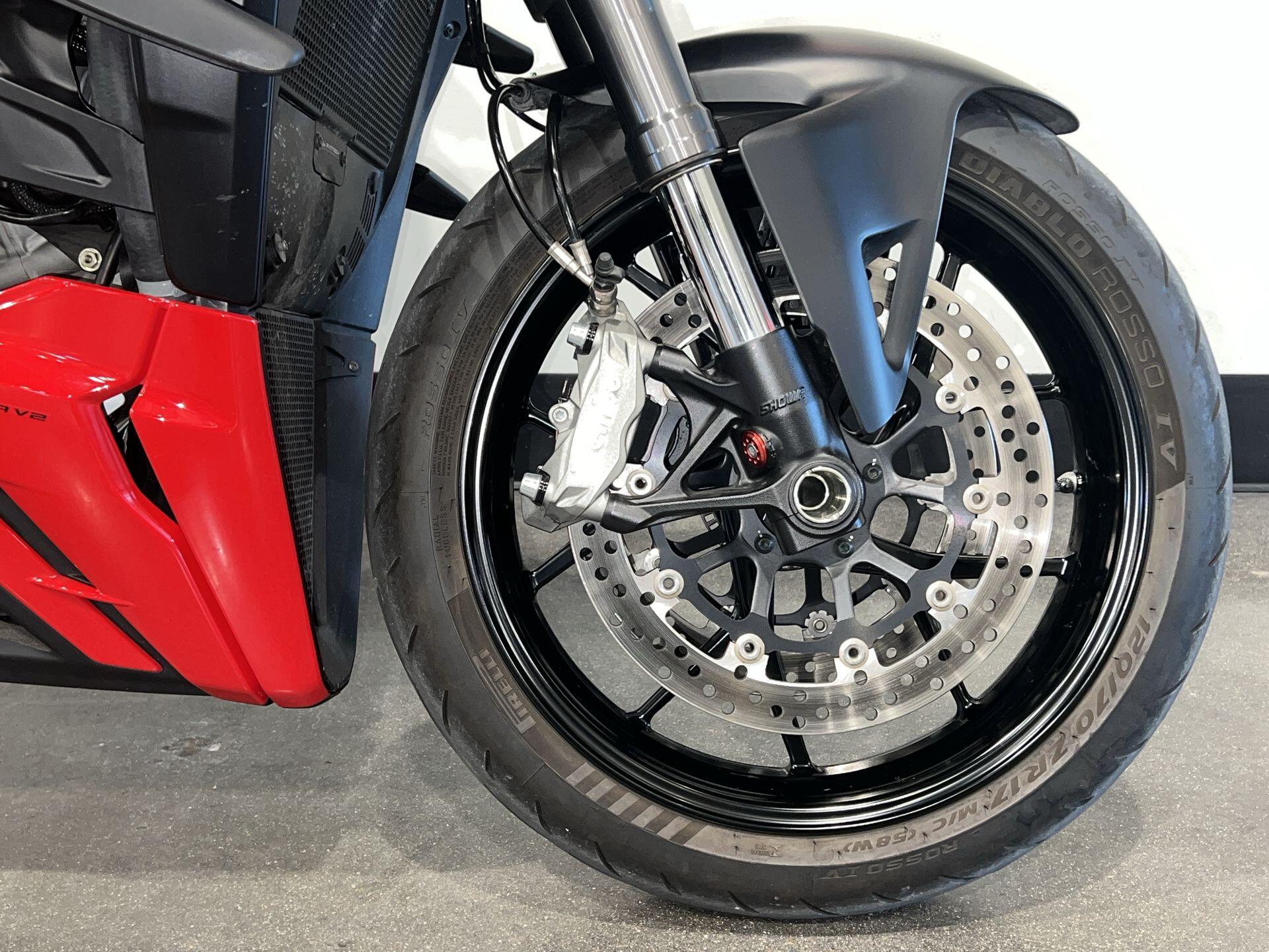 2022 Ducati Streetfighter V2 SFV2, photo 4
