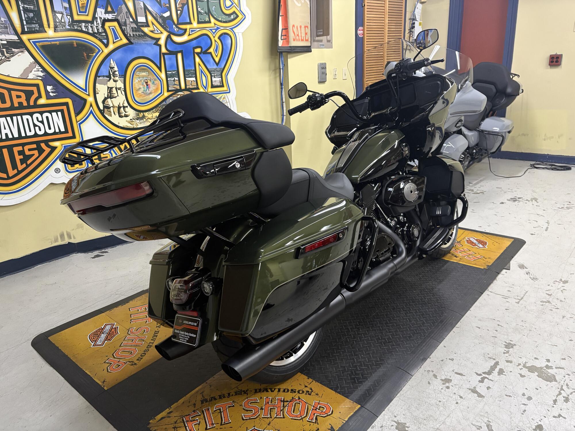 2026 Harley-Davidson® Road Glide Limited Olive Steel Metallic / Vivid Black Black Trim FLTRXL, photo 3