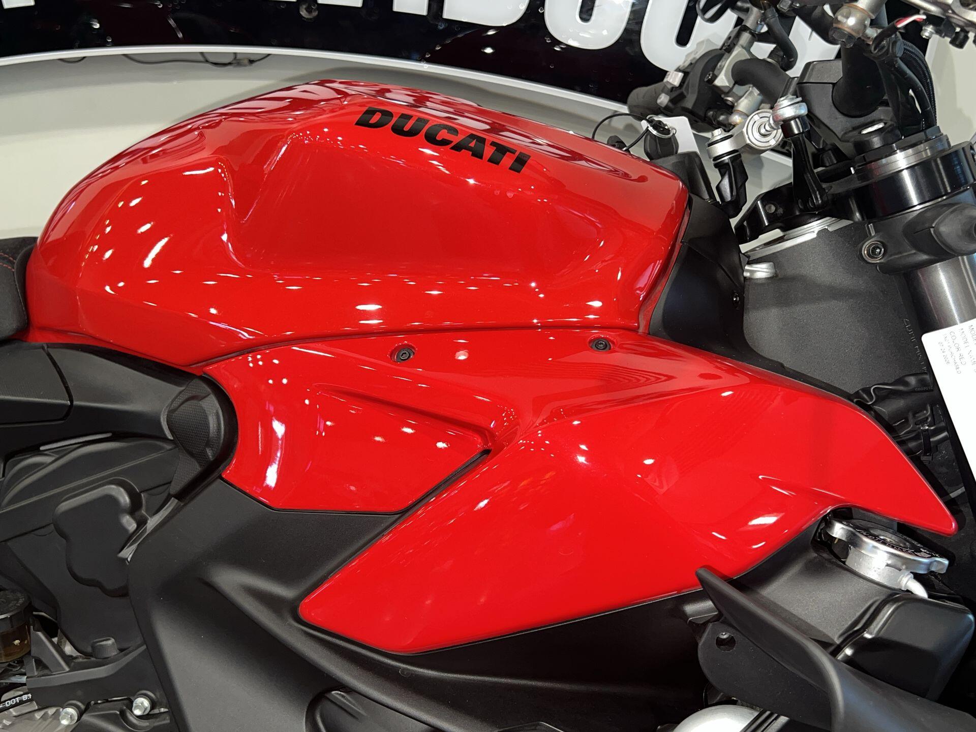 2022 Ducati Streetfighter V2 SFV2, photo 6
