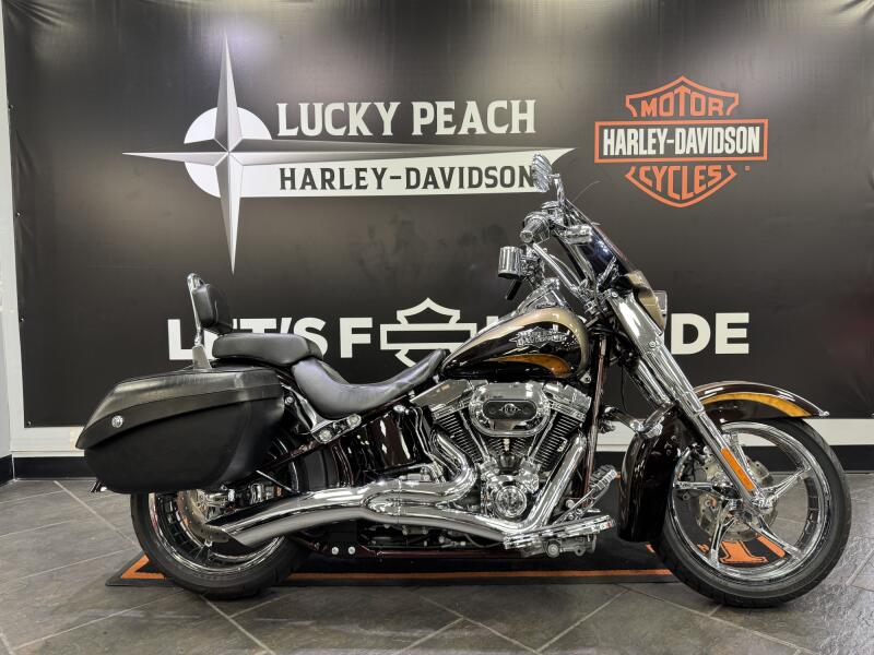 2011 Harley-Davidson® CVO™ Softail® Convertible Maple Metallic and Roman Gold with Burnished Copper 