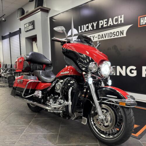 2010 Harley-Davidson® Electra Glide® Ultra Limited Scarlet Red/Vivid Black thumb 2