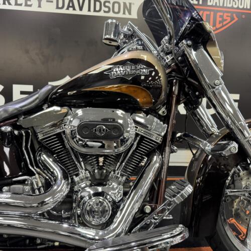 2011 Harley-Davidson® CVO™ Softail® Convertible Maple Metallic and Roman Gold with Burnished Copper  thumb 2