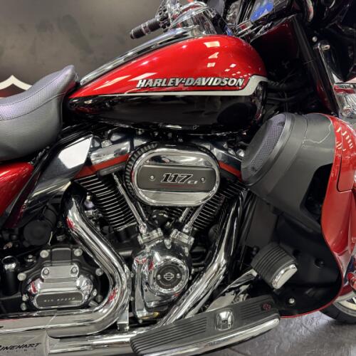 2021 Harley-Davidson® CVO™ Tri Glide® Sunset Orange & Sunset Black thumb 1
