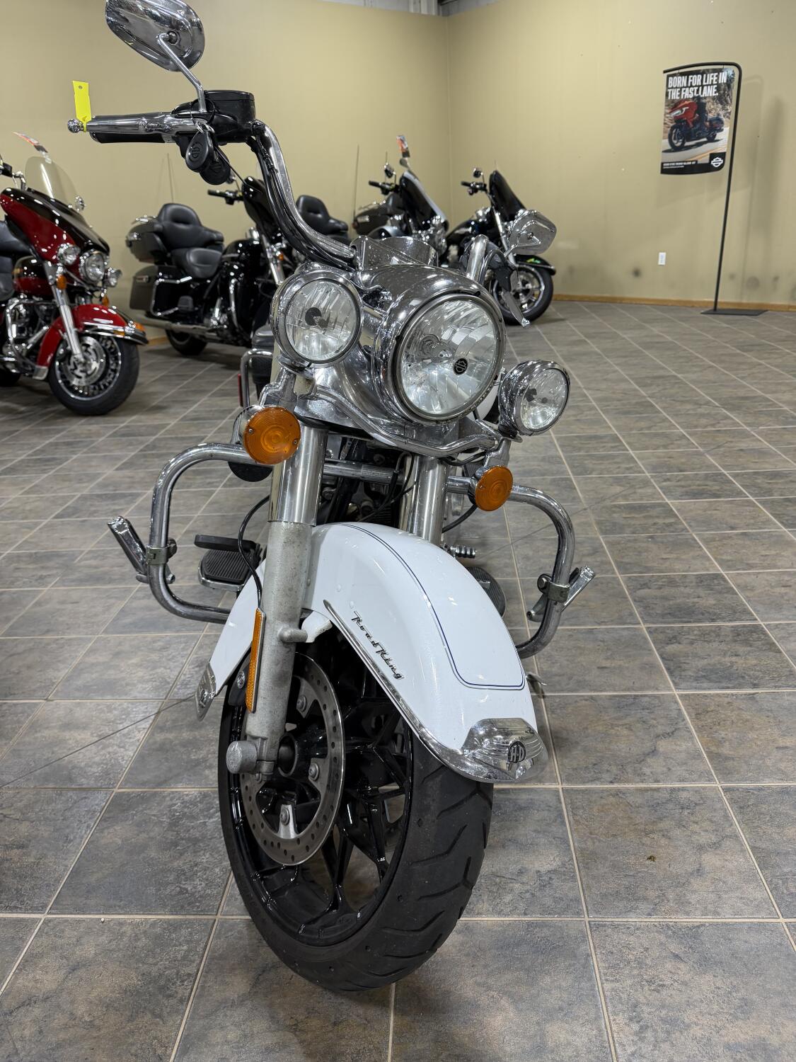 FLHRC 2012 Road King® Classic, photo 4