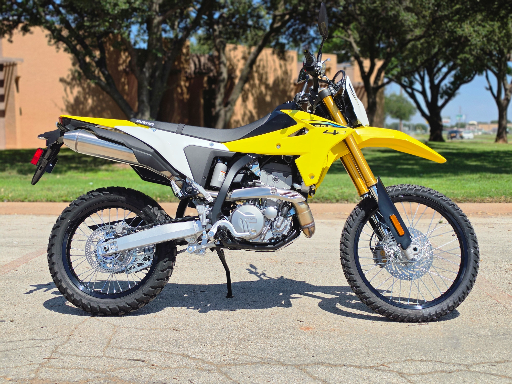 2026 Suzuki DR-Z4S 