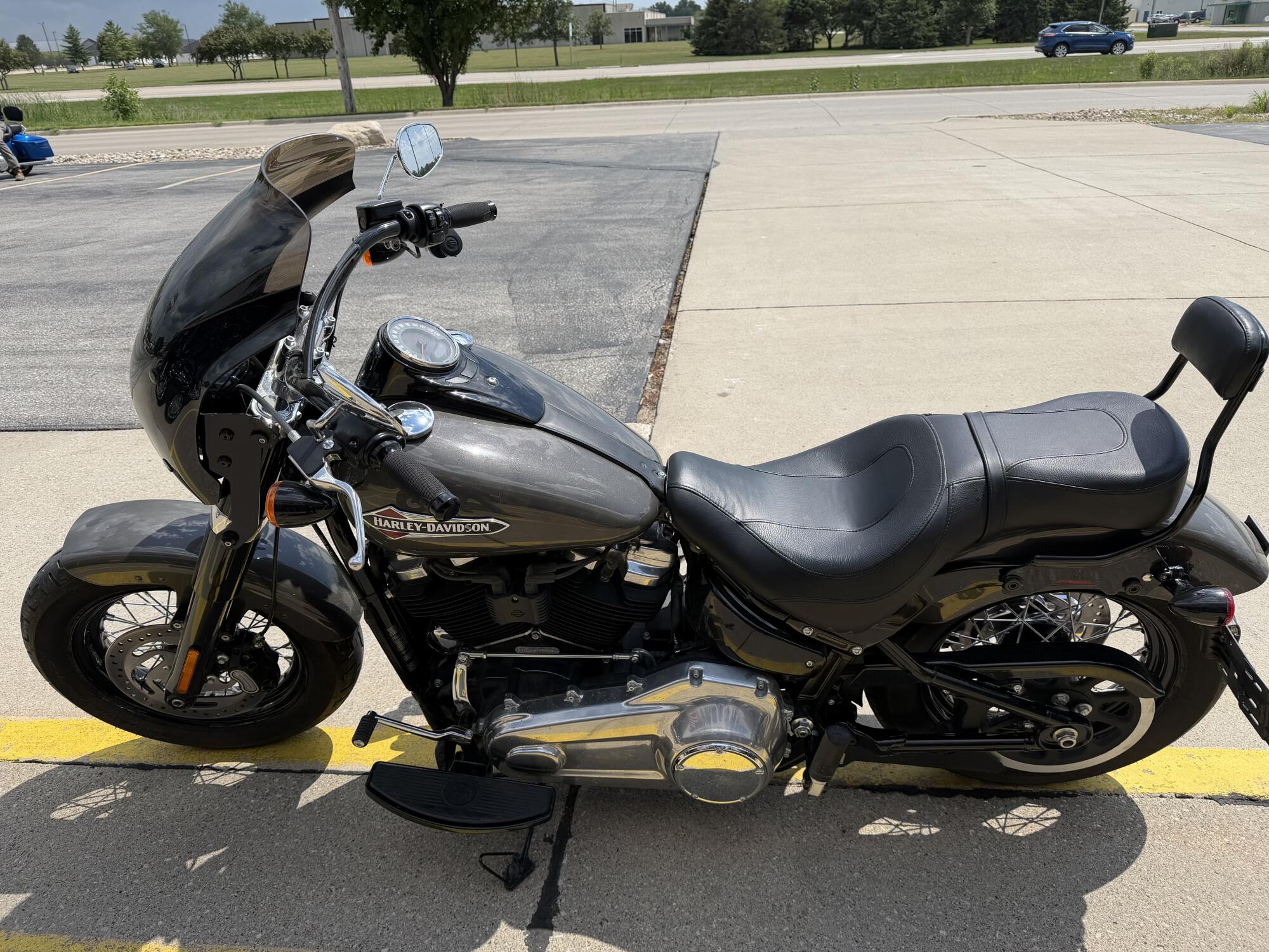 FLSL 2019 Softail Slim®, photo 7