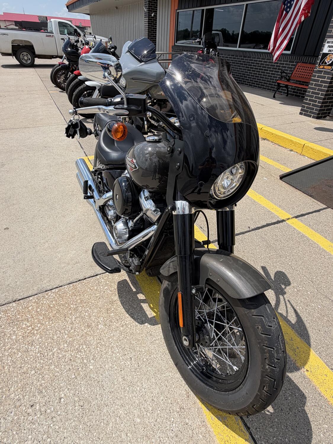 FLSL 2019 Softail Slim®, photo 4