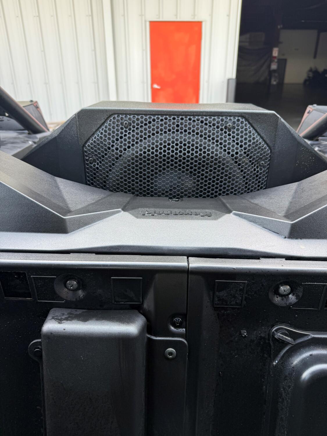 2025 Kawasaki Teryx® KRX™ 1000 Blackout Edition Matte Spark Black, photo 11