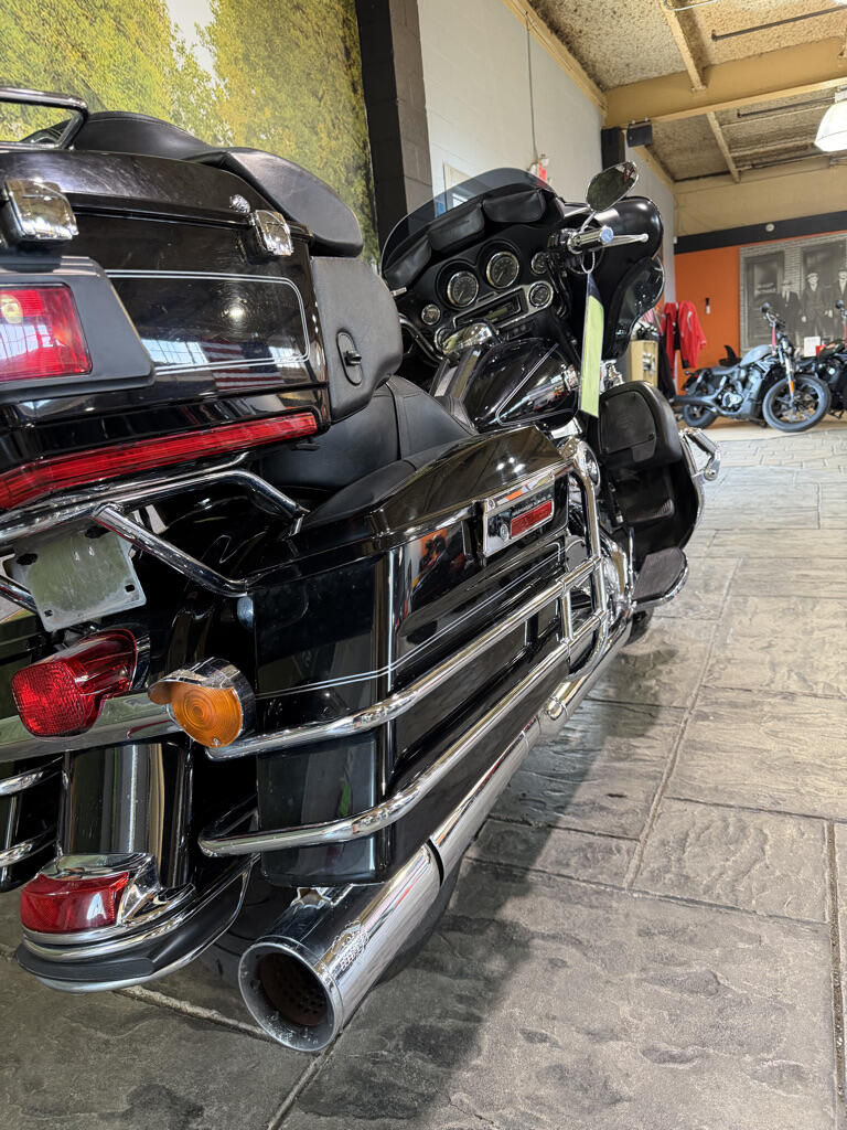2011 Harley-Davidson® Electra Glide® Ultra Classic® No Gimmicks, No Hidden Fees, photo 20