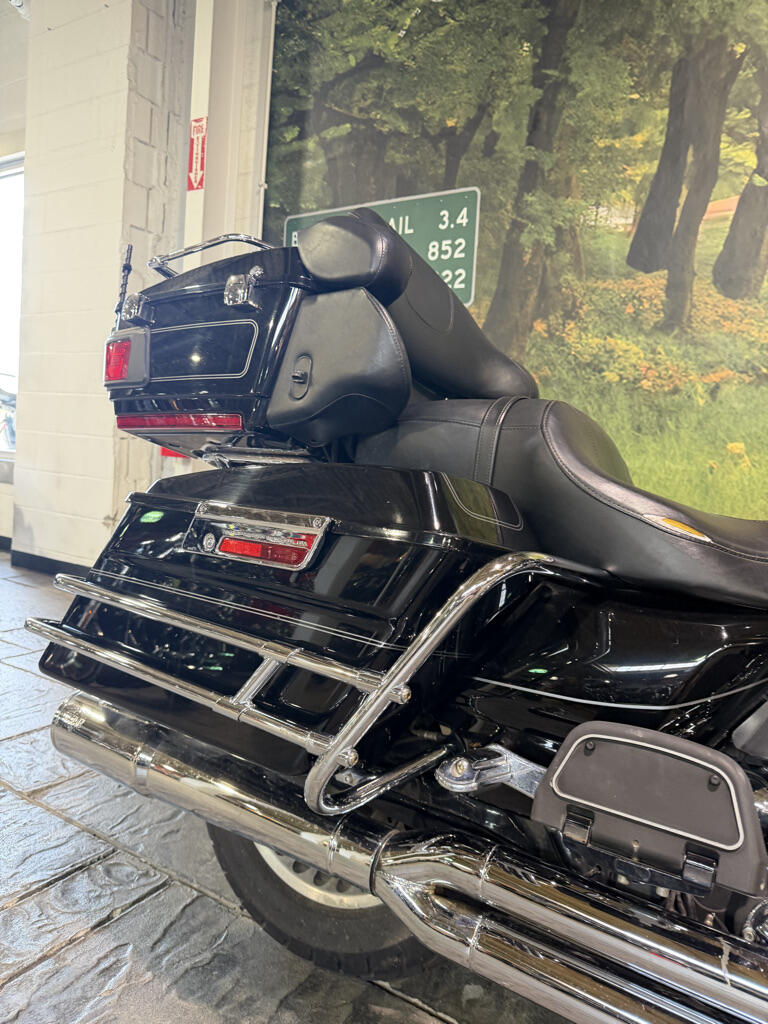 2011 Harley-Davidson® Electra Glide® Ultra Classic® No Gimmicks, No Hidden Fees, photo 6