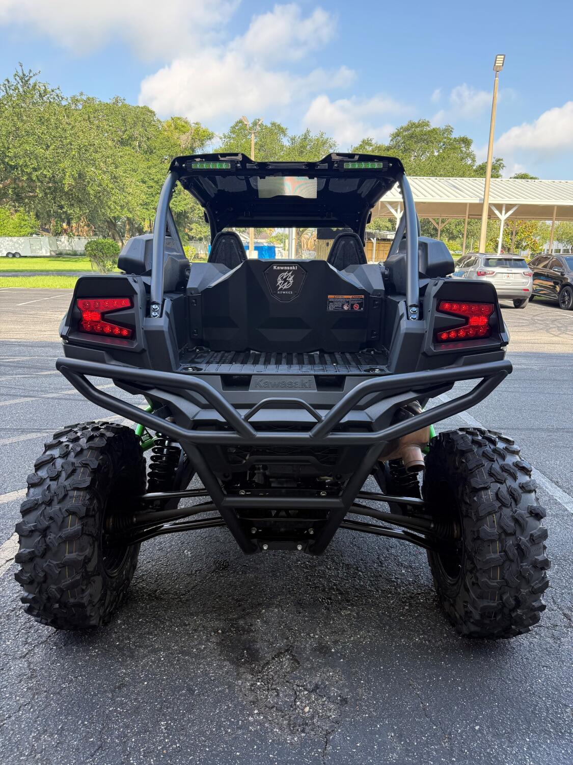 2025 Kawasaki Teryx® KRX™ 1000 Blackout Edition Matte Spark Black, photo 2