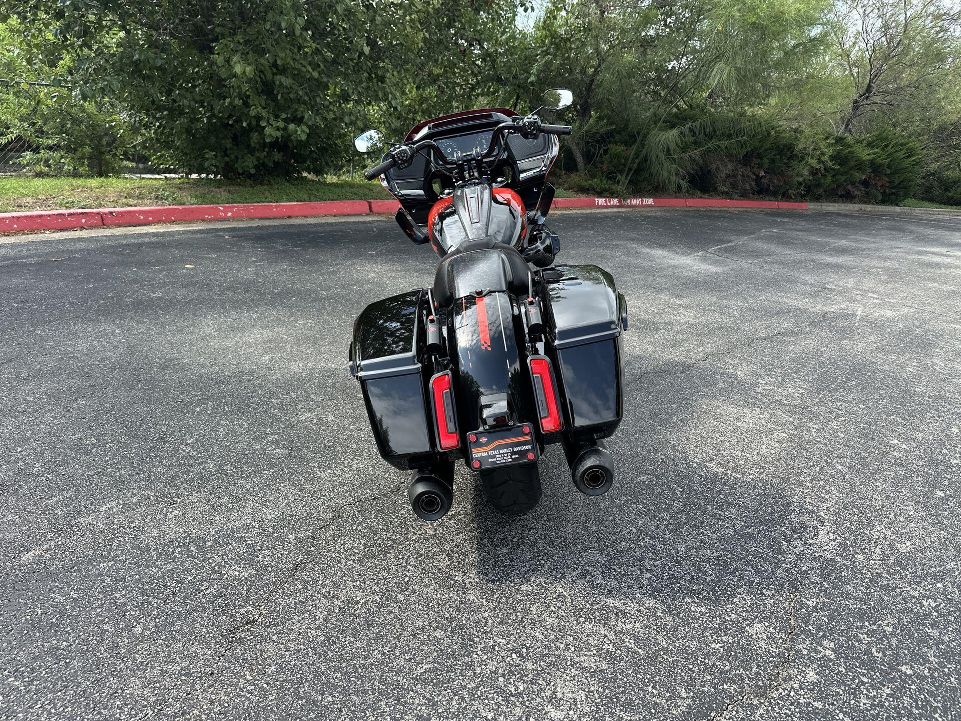 2026 Harley-Davidson® CVO Road Glide ST FLTRXSTSE, photo 9