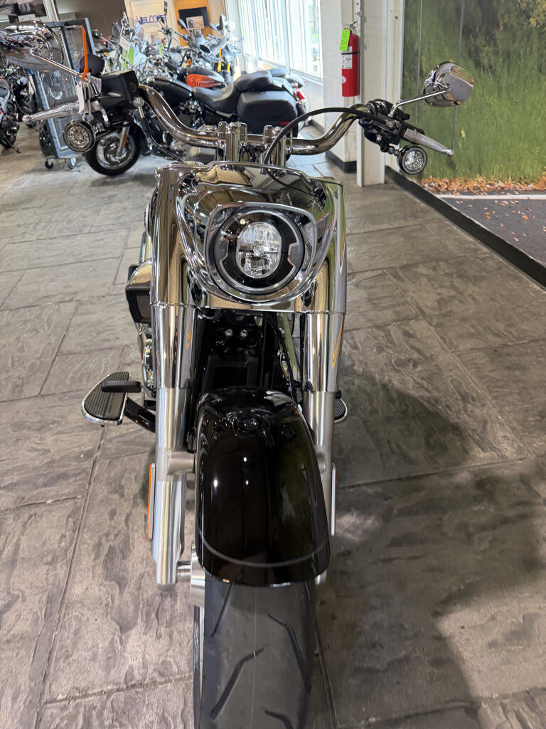 2026 Harley-Davidson® Fat Boy® VIVID BLACK 041139, photo 7