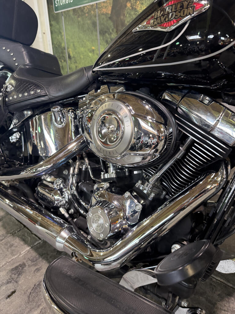 2011 Harley-Davidson® Heritage Softail® Classic No Gimmicks, No Hidden Fees, photo 3