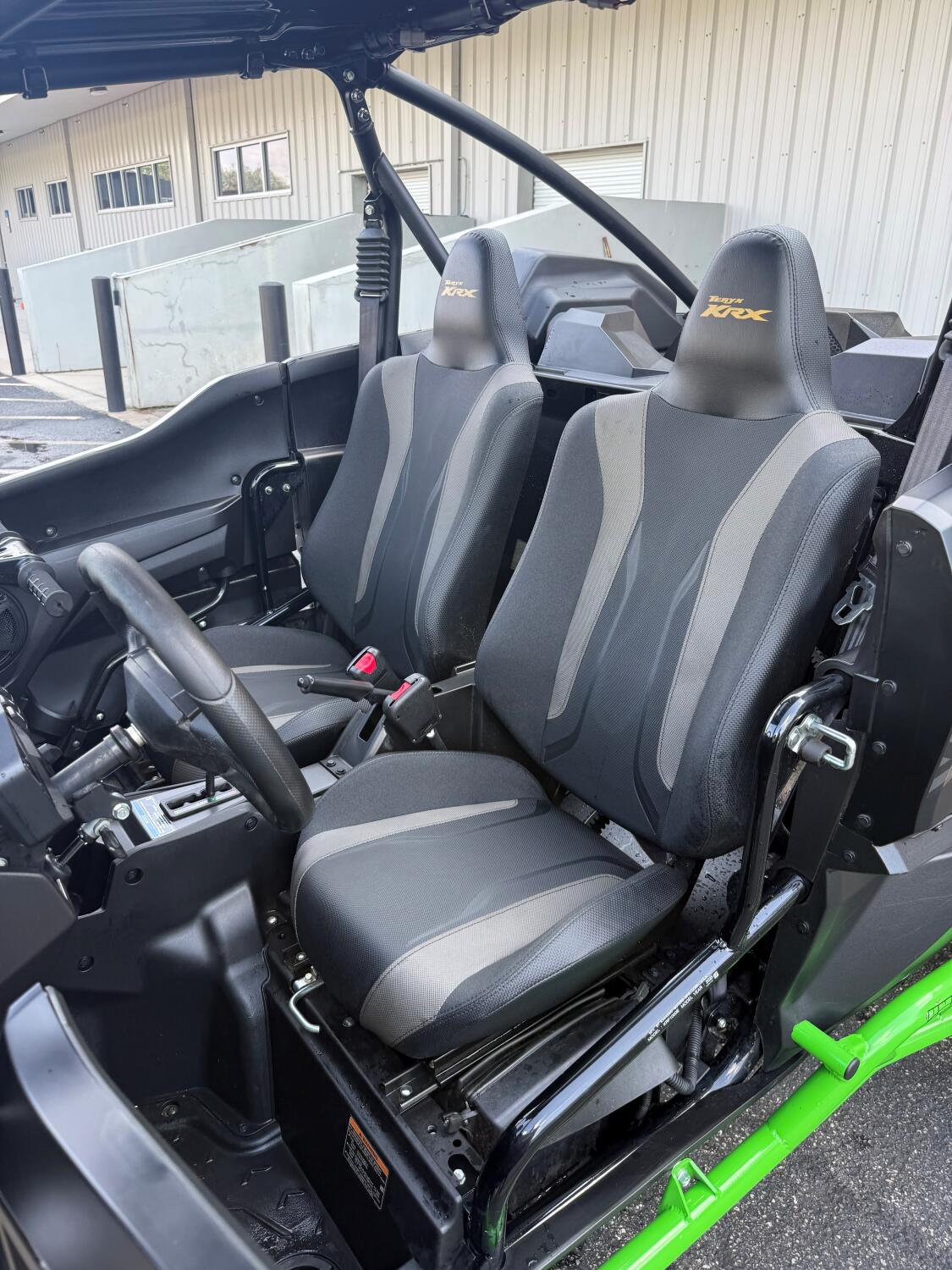 2025 Kawasaki Teryx® KRX™ 1000 Blackout Edition Matte Spark Black, photo 12