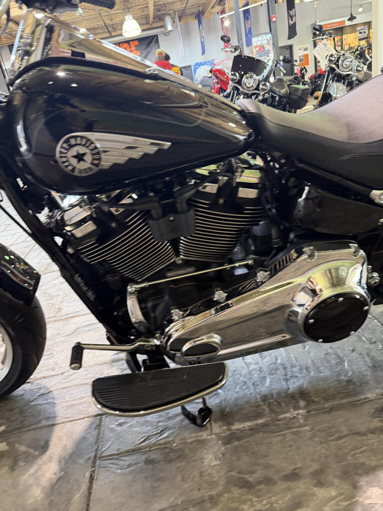 2026 Harley-Davidson® Fat Boy® VIVID BLACK 041139, photo 11