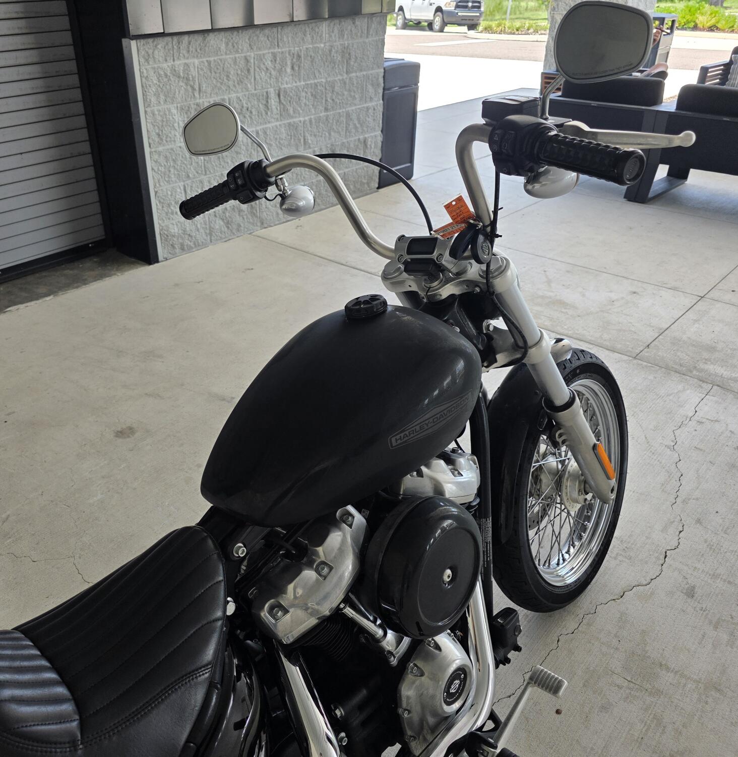 2021 Harley-Davidson® Softail Standard® Vivid Black, photo 7