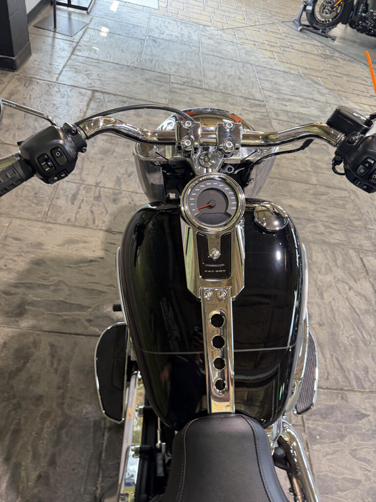 2026 Harley-Davidson® Fat Boy® VIVID BLACK 041139, photo 13