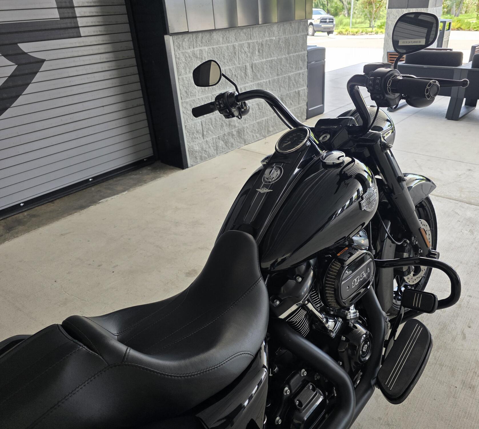 2024 Harley-Davidson® Road King® Special Vivid Black, photo 7
