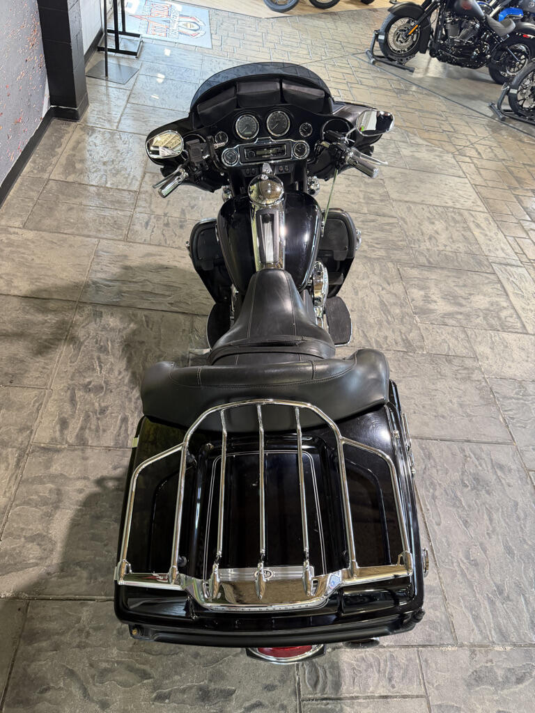 2011 Harley-Davidson® Electra Glide® Ultra Classic® No Gimmicks, No Hidden Fees, photo 18