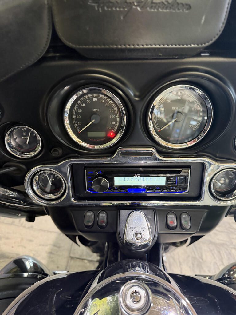 2011 Harley-Davidson® Electra Glide® Ultra Classic® No Gimmicks, No Hidden Fees, photo 16