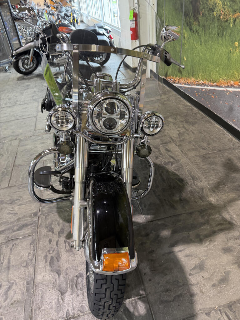 2011 Harley-Davidson® Heritage Softail® Classic No Gimmicks, No Hidden Fees, photo 8