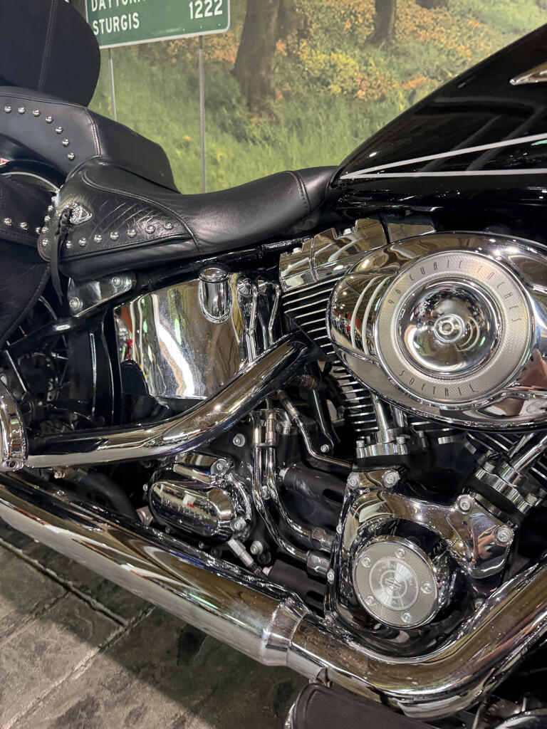 2011 Harley-Davidson® Heritage Softail® Classic No Gimmicks, No Hidden Fees, photo 4