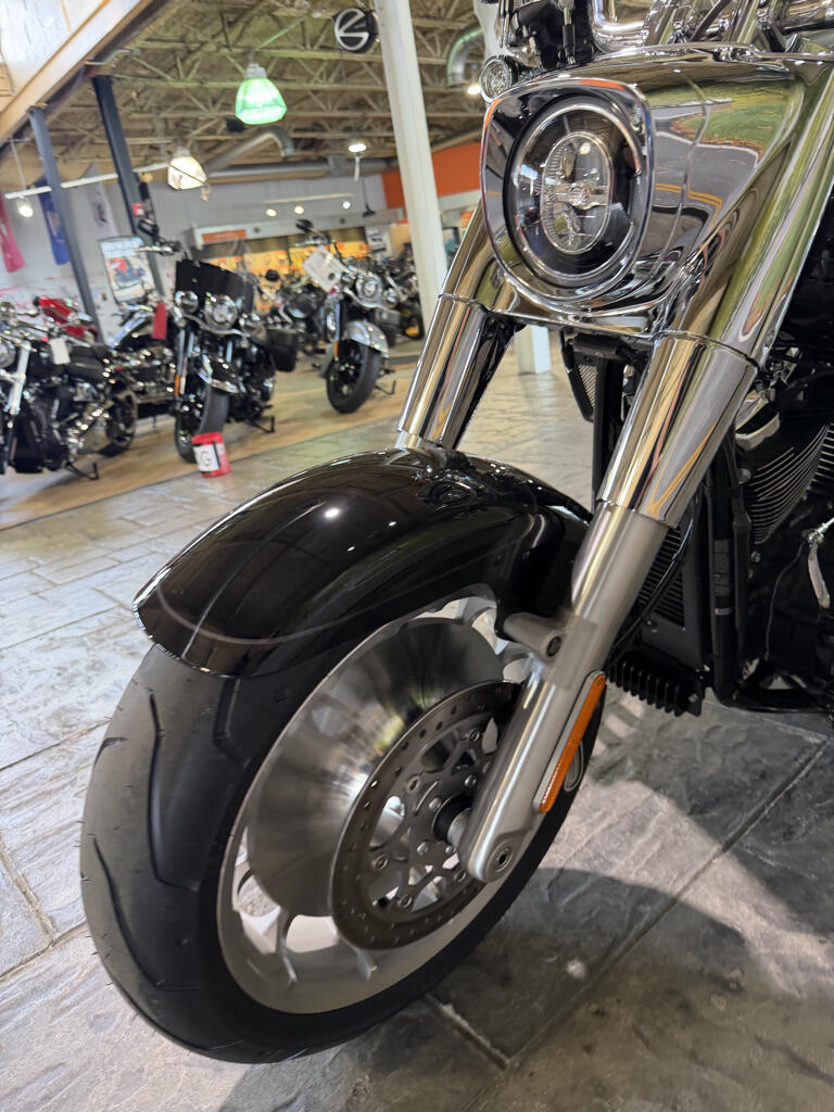 2026 Harley-Davidson® Fat Boy® VIVID BLACK 041139, photo 9
