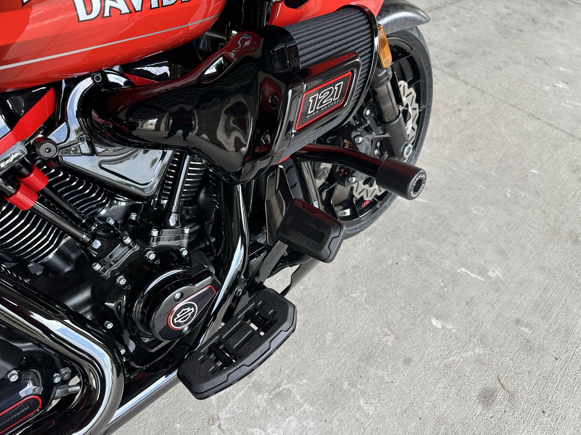 2026 Harley-Davidson® CVO Road Glide ST FLTRXSTSE, photo 17