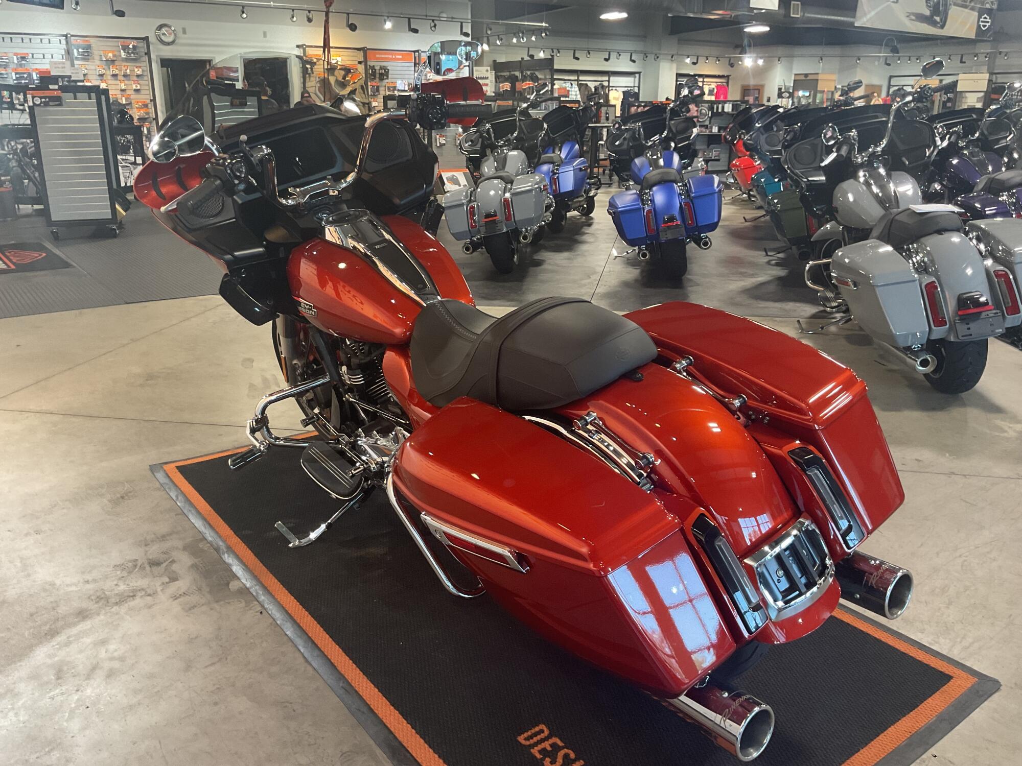 FLTRX 2024 Road Glide®, photo 4