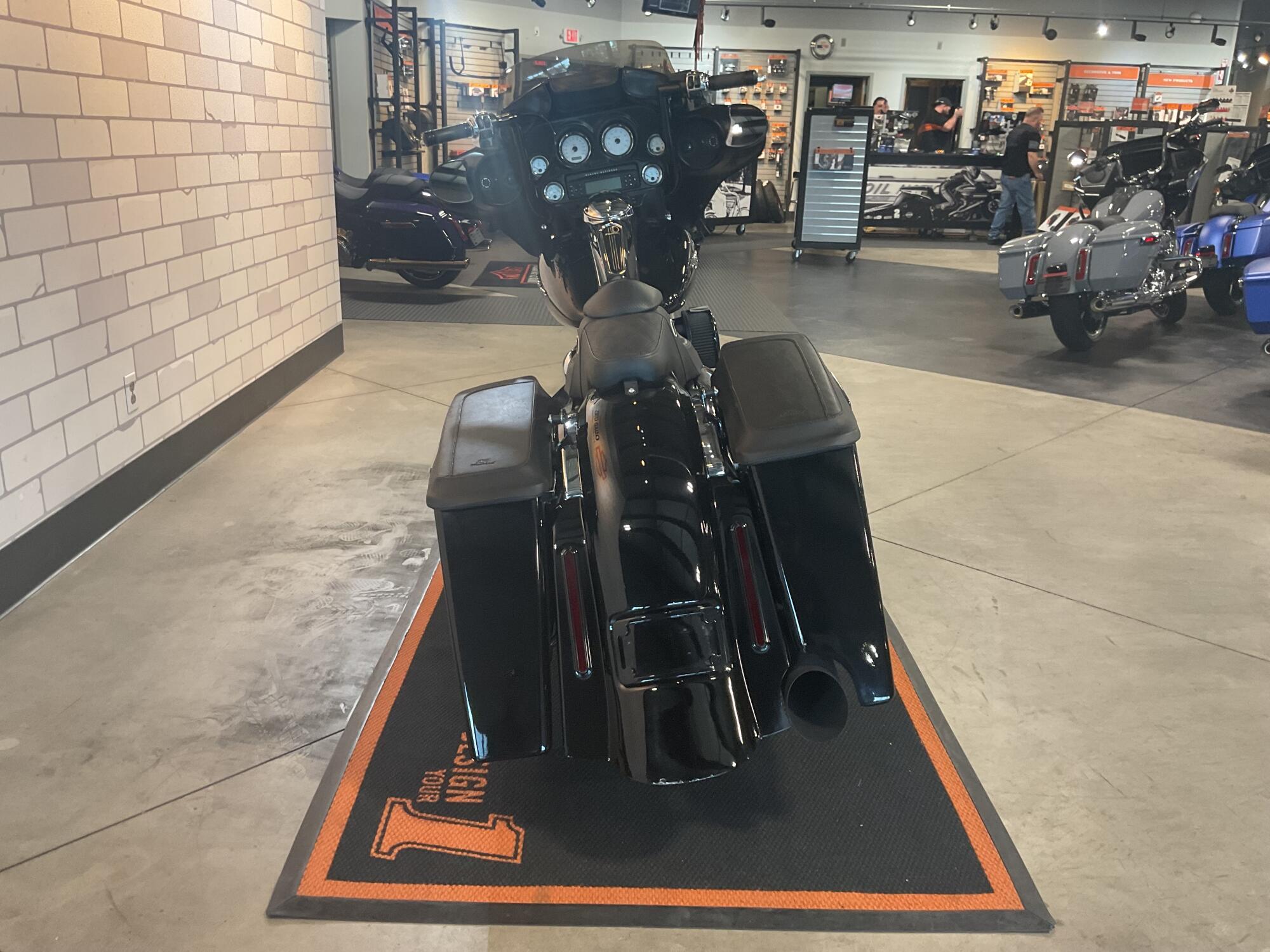 FLHX 2009 Street Glide®, photo 6