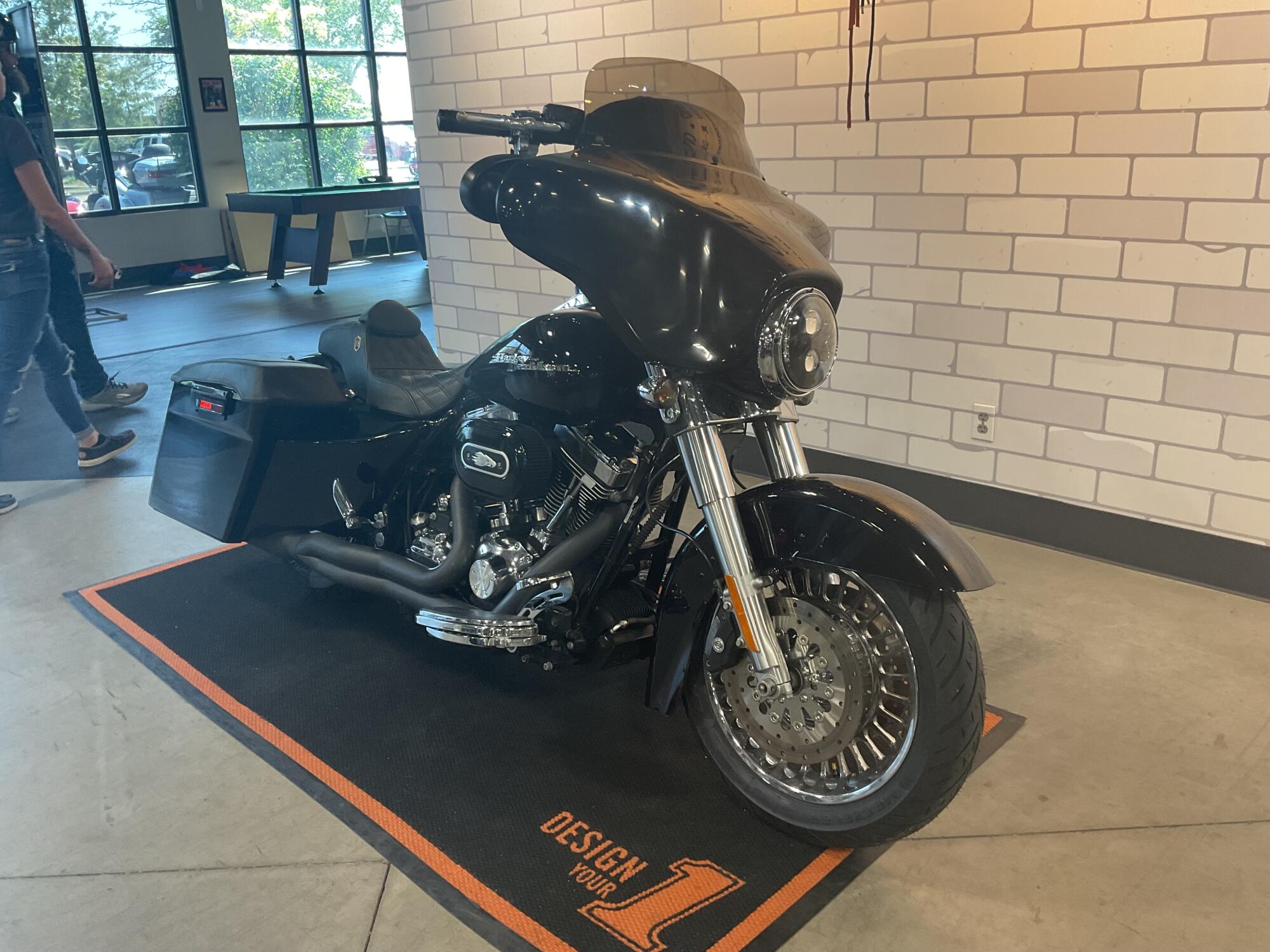 FLHX 2009 Street Glide®, photo 2