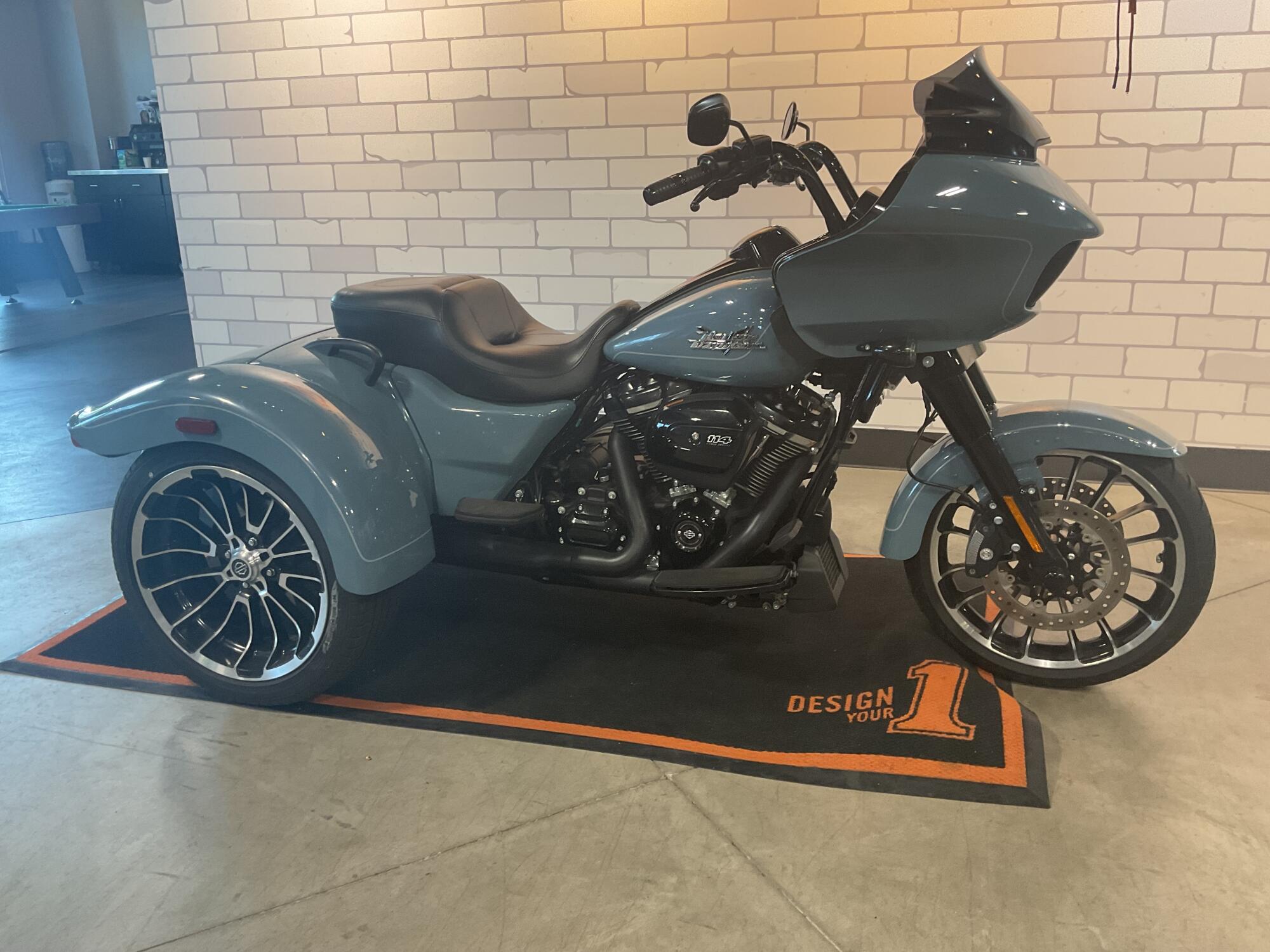 FLTRT 2024 Road Glide 3