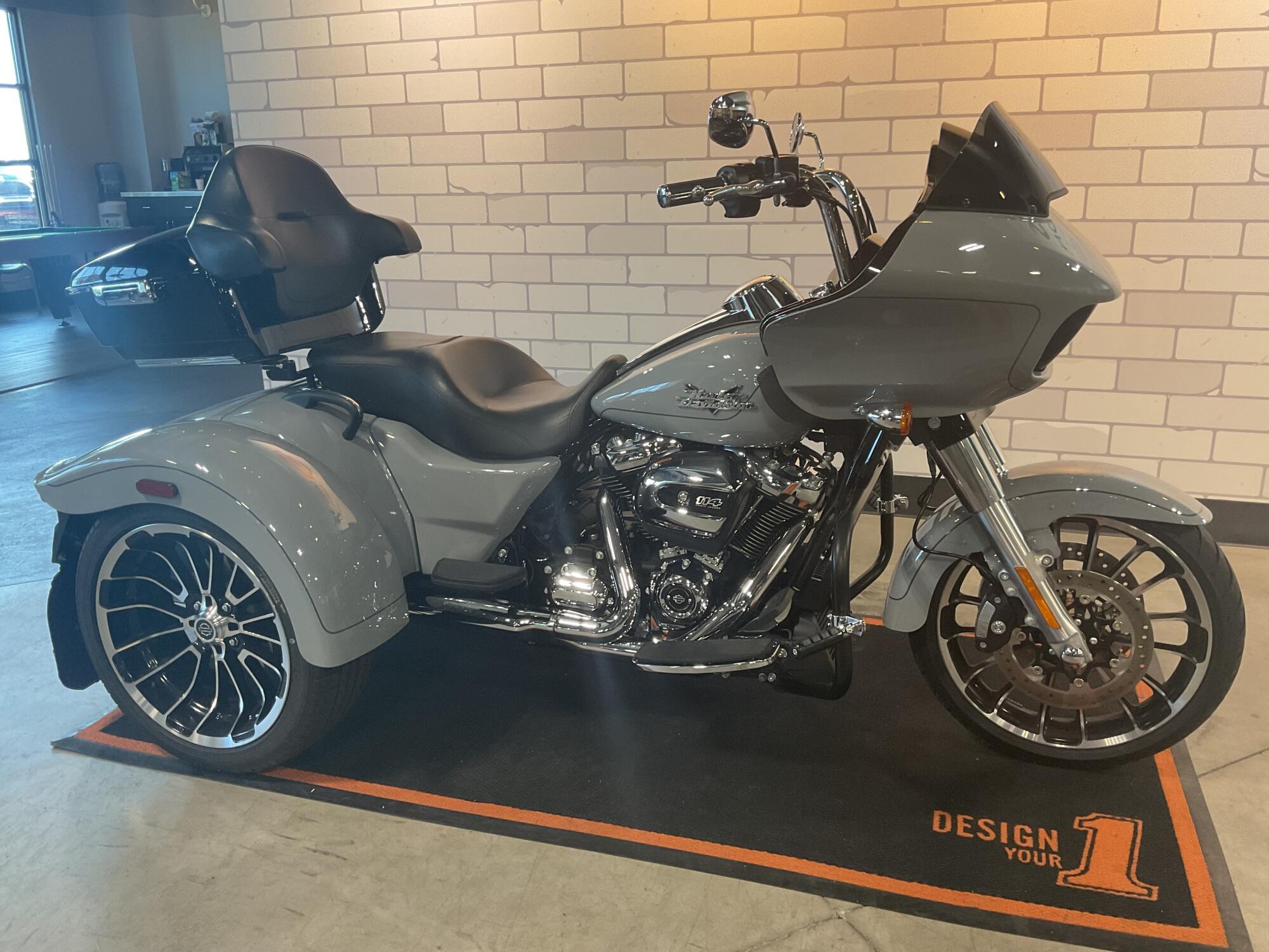 FLTRT 2024 Road Glide 3