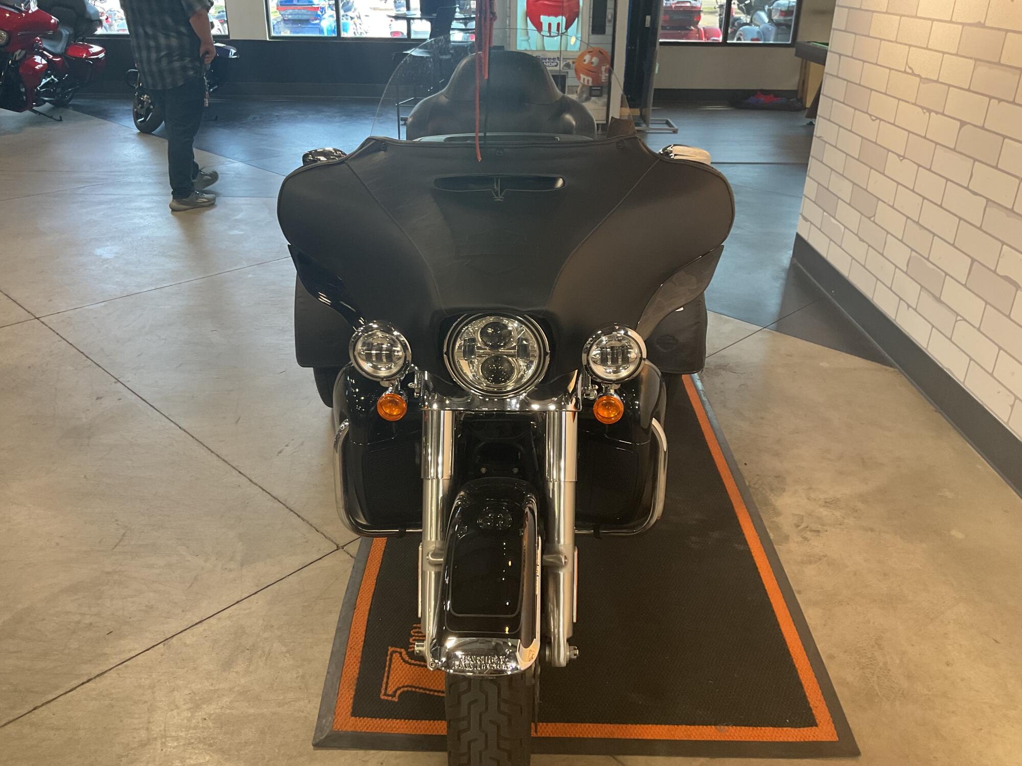 FLHTCUTG 2022 Tri Glide® Ultra, photo 3