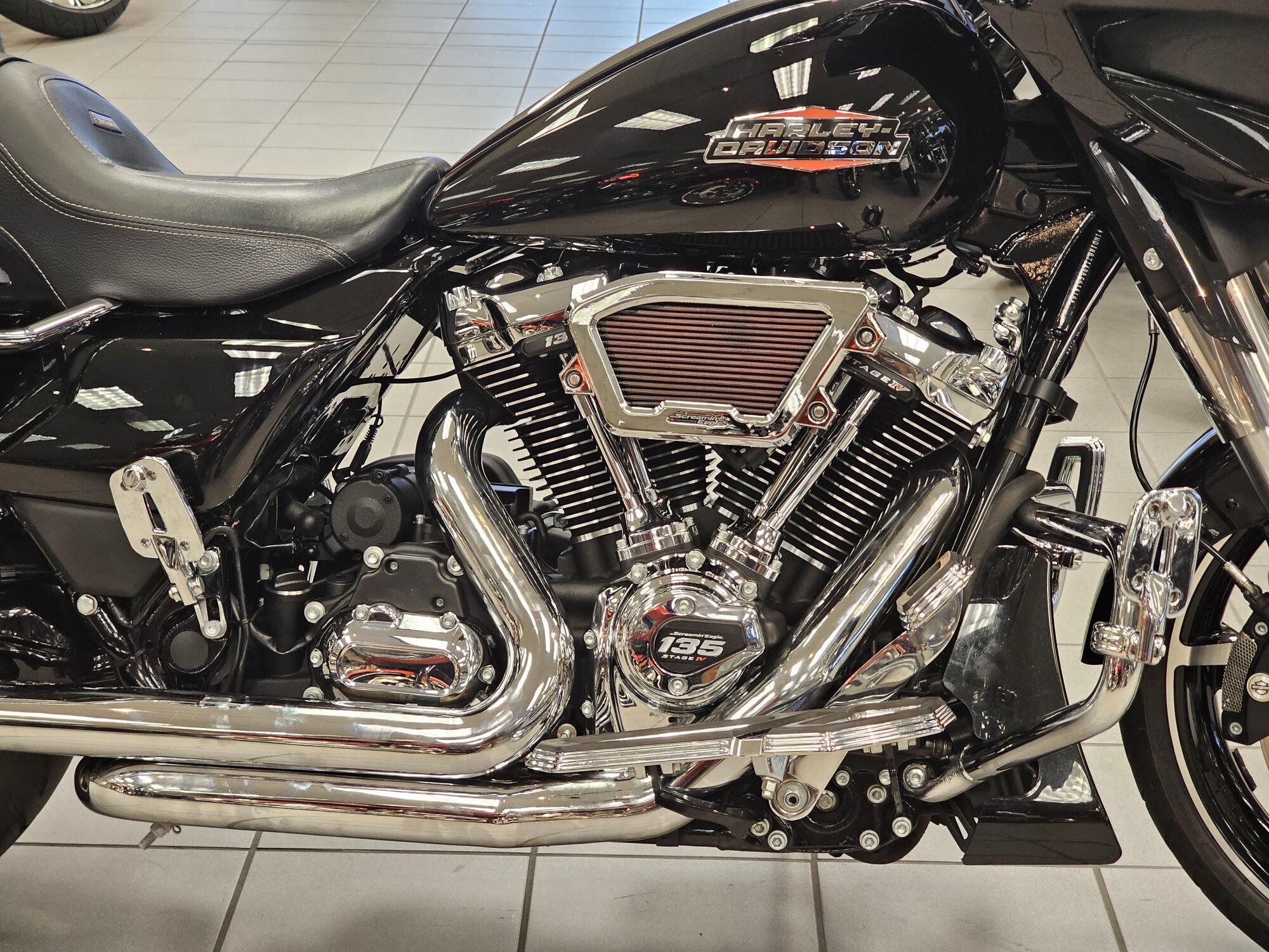 FLHX 2024 Street Glide®, photo 11