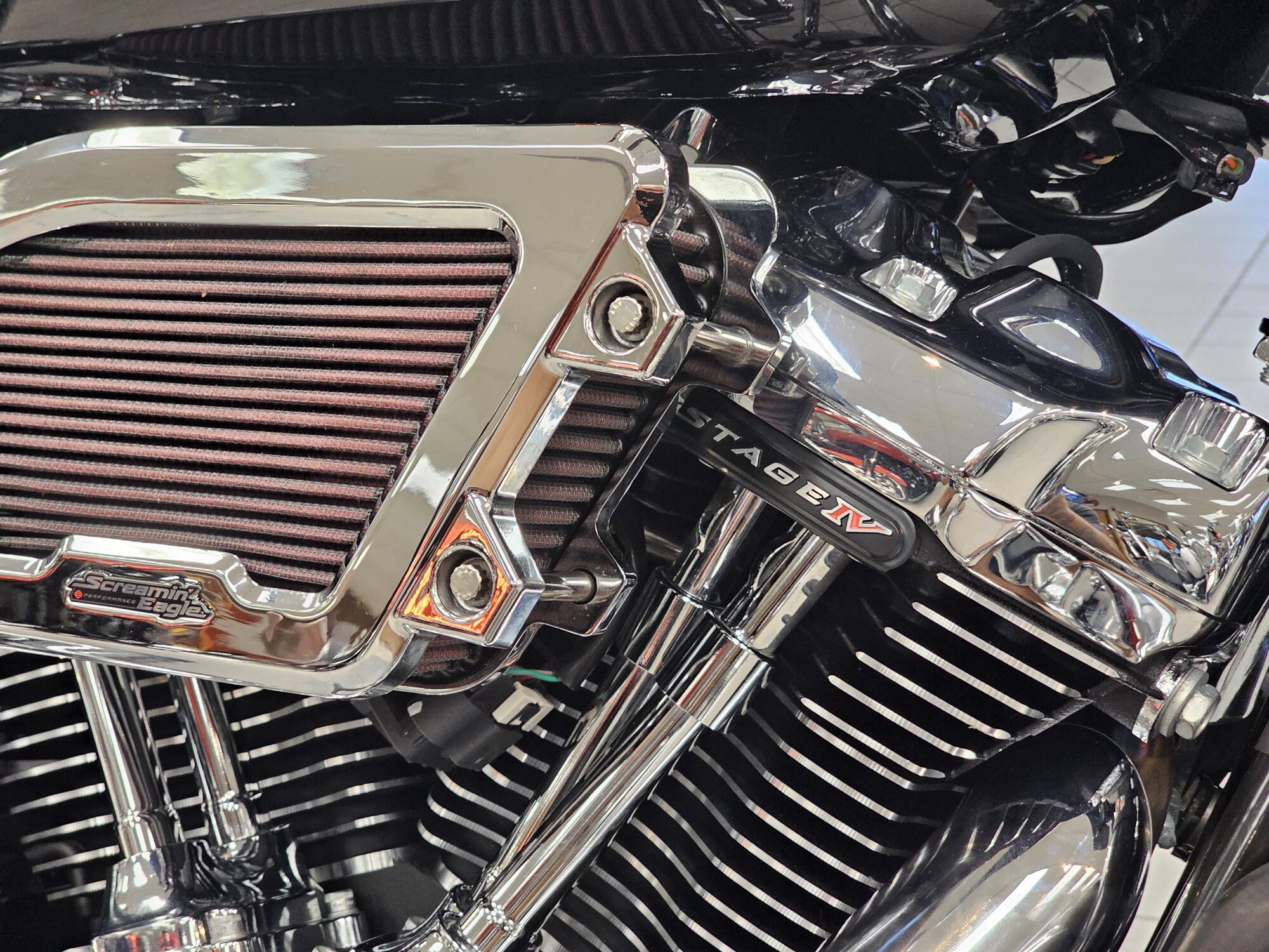 FLHX 2024 Street Glide®, photo 16