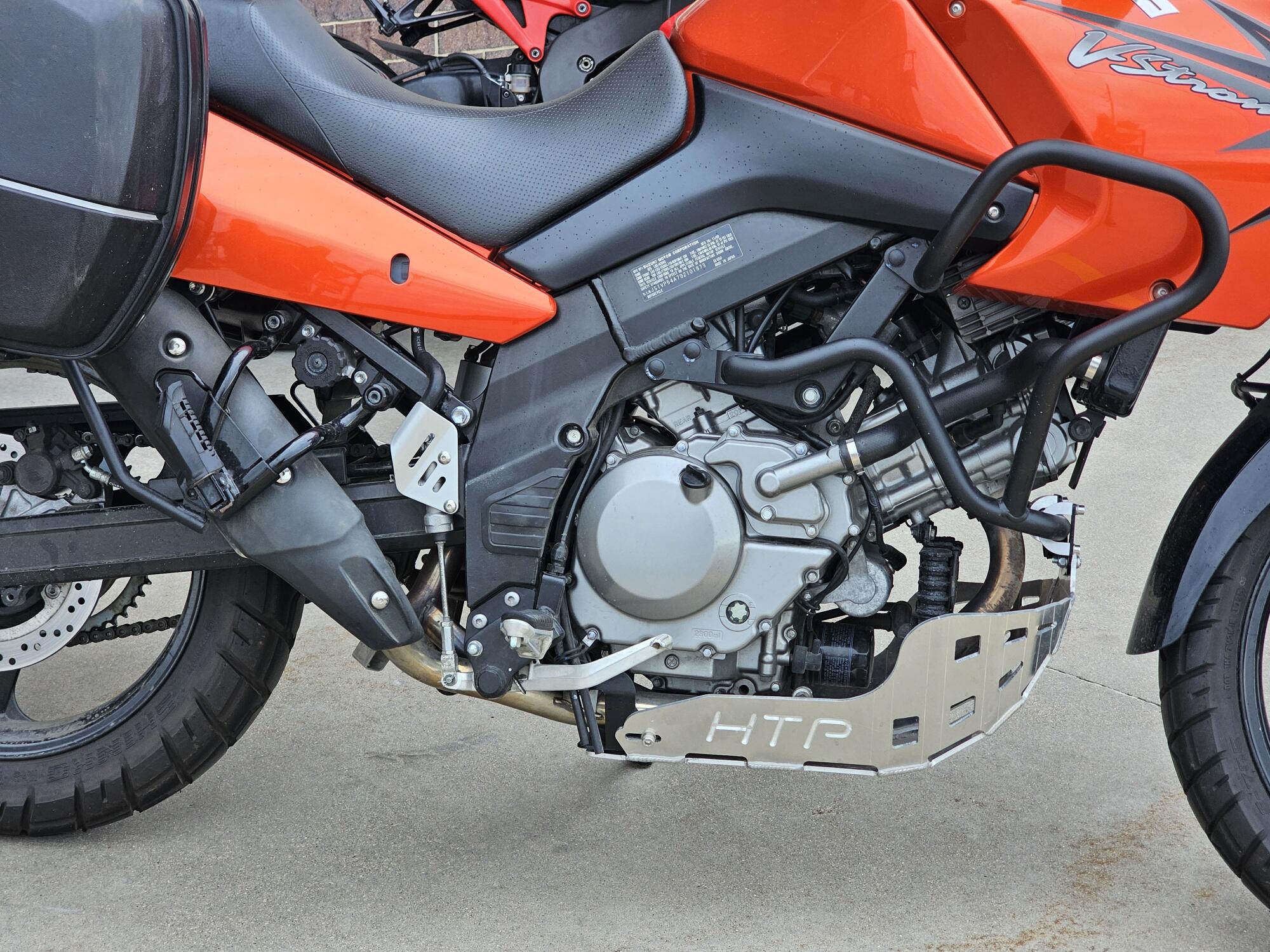 DL650AK9 2009 V-Strom 650 ABS, photo 11