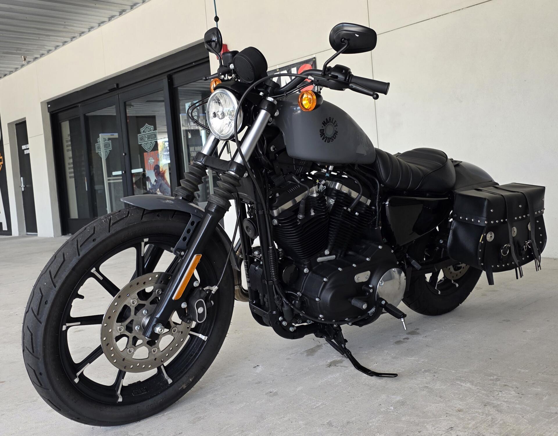 2022 Harley-Davidson® Iron 883™ Gunship Gray, photo 10
